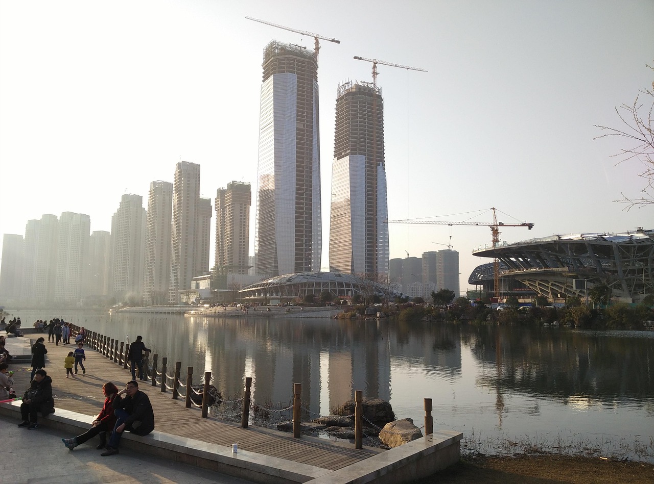 房产楼市未来走势，告别普涨时代，进入房住不炒新平衡阶段